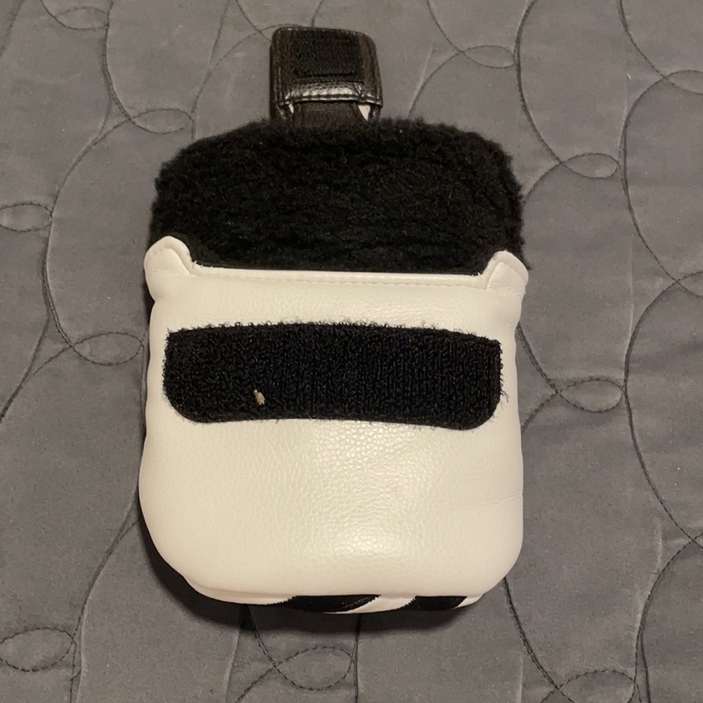 “1930” pouch - Picture 2 of 3